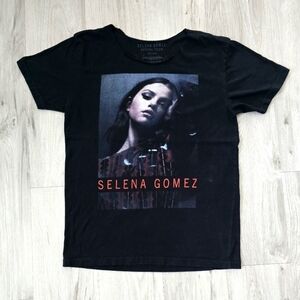 Selena Gomez | 'Revival Tour 2016' black graphic print concert t-shirt | WMS M